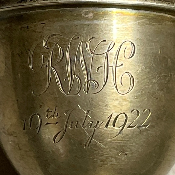 1921 Levi & Salaman Sterling Silver Egg Cup Engraved 19th July 1922 RWH. - Picture 5 of 11